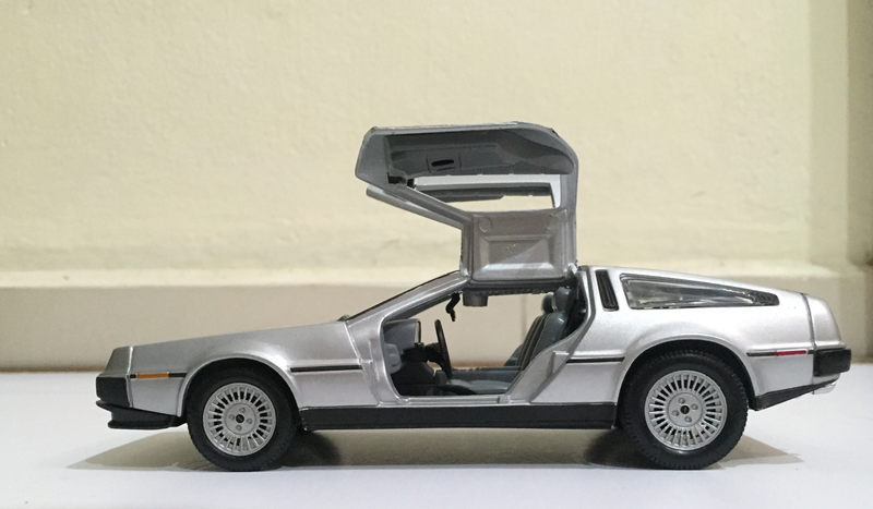 Illustration for article titled It's a DeLorean DMC-12 kind of Christmas